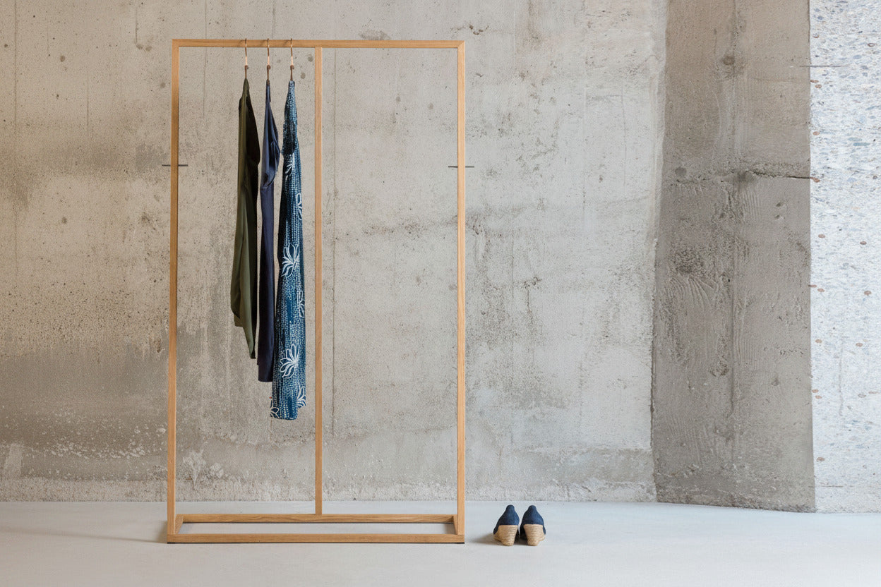 Kleiderständer aus Holz Design direkt aus der Schreinerei