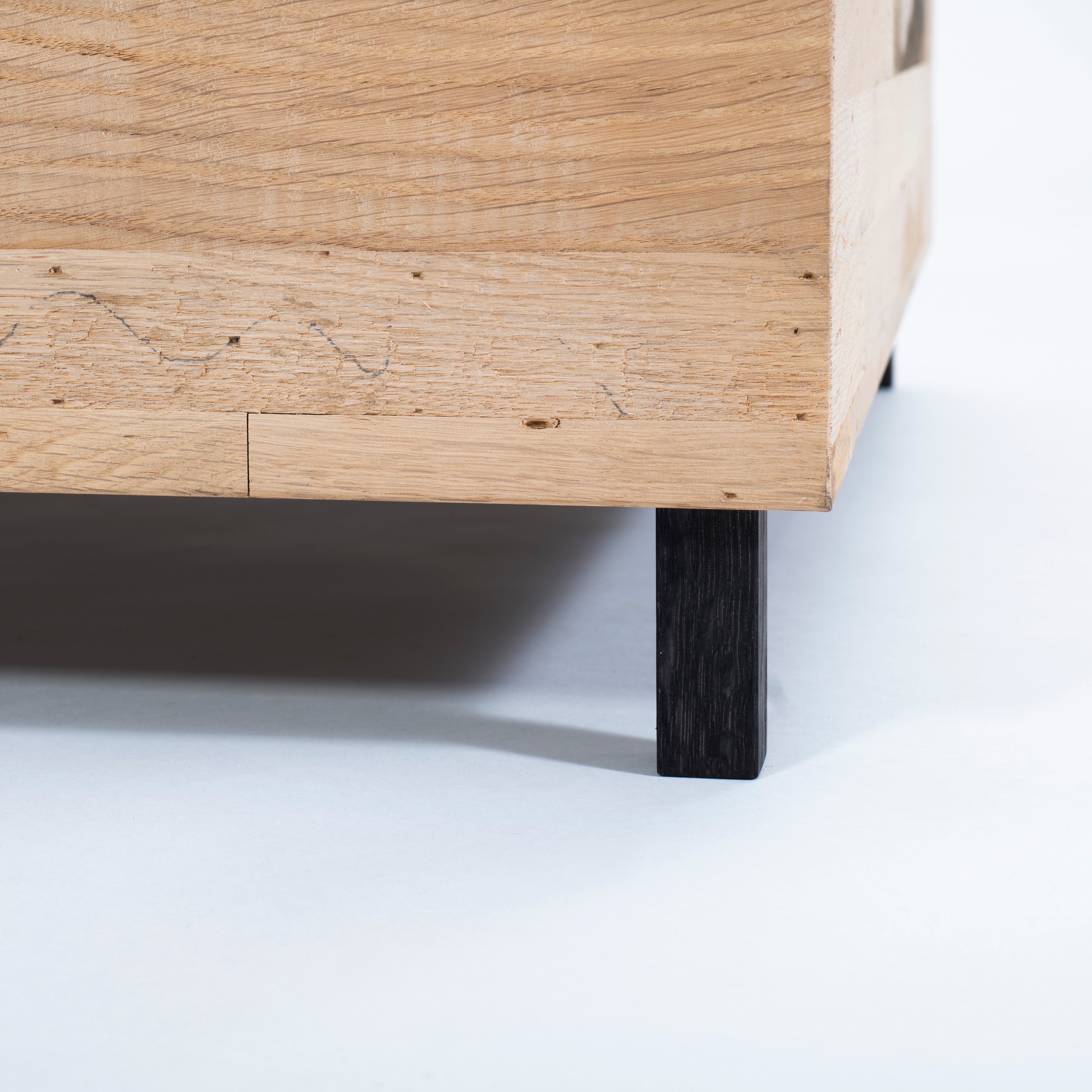 Salontisch gross in Handarbeit gefertigt