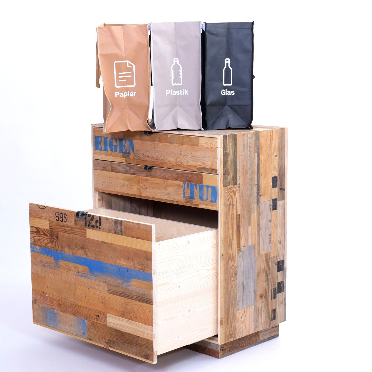 Recyclingstation-Schubladenkorpus-Schreinerei Kambiumkyburz bei Basel