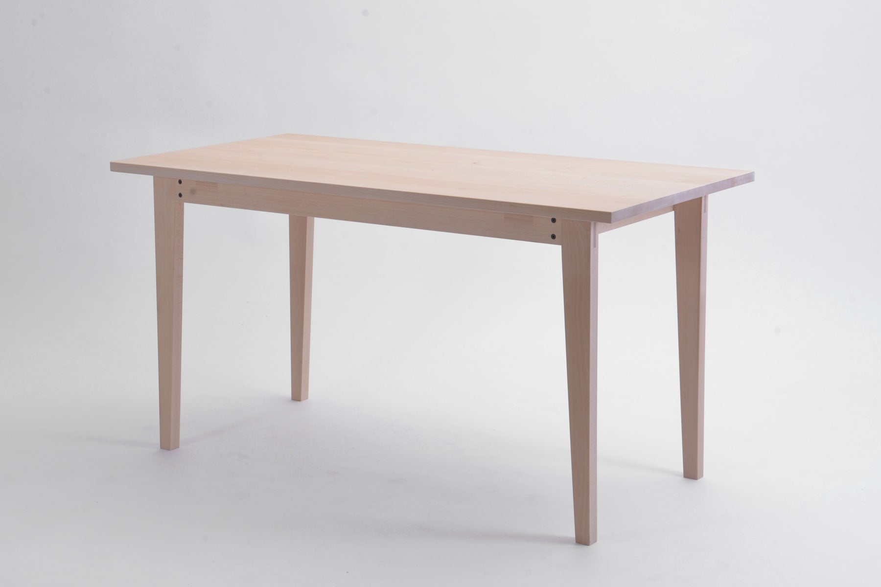 Tische aus Buche als hochwertige Designmöbel kaufen