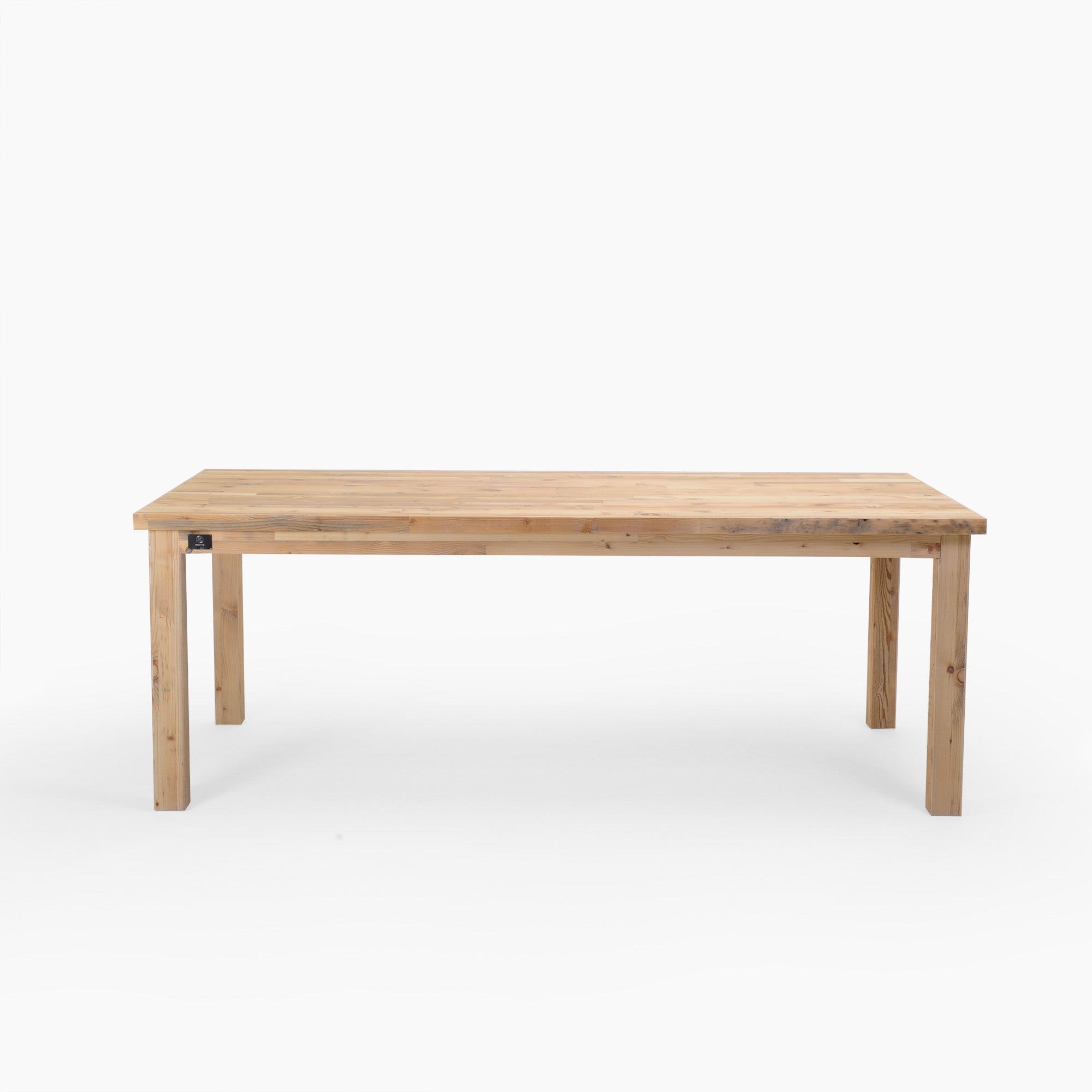 Tisch Transverse in Handarbeit gefertigt