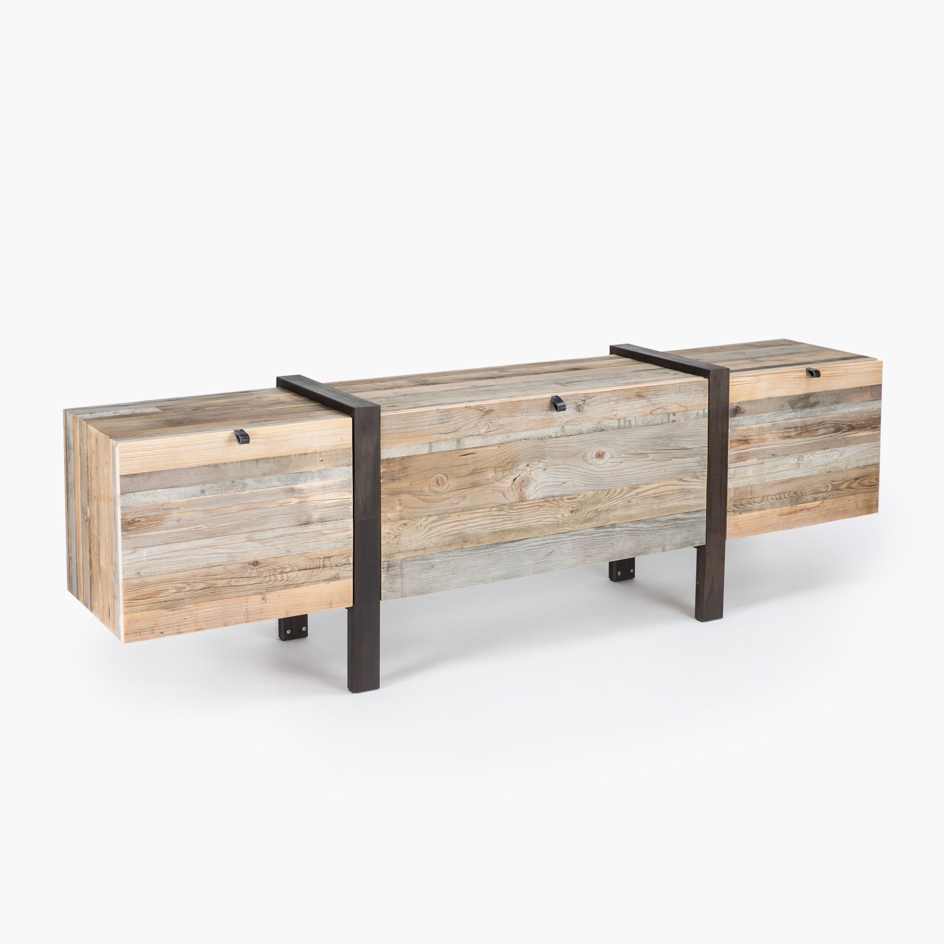 Sideboard Cargo in Handarbeit gefertigt