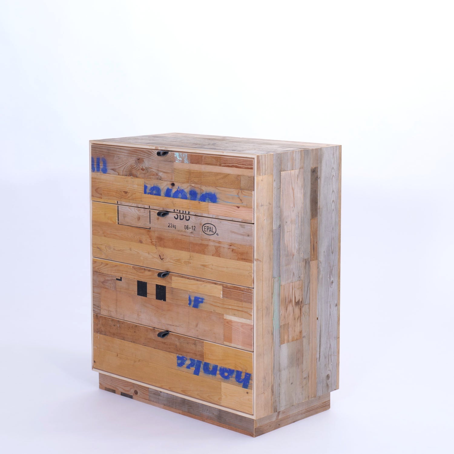 Restholz-Schubladenschrank Schreinerei Kambiumkyburz Basel