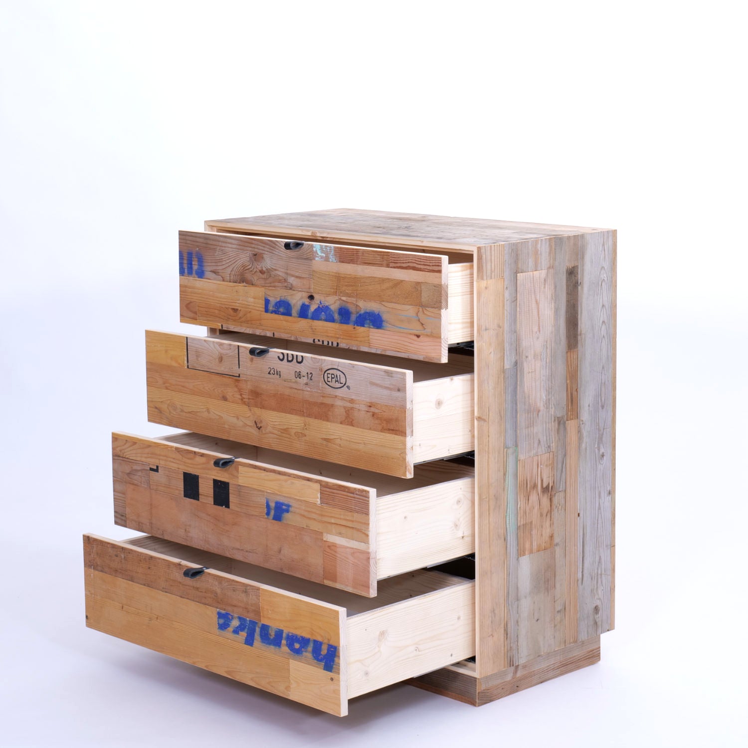 Restholz-Schubladenschrank Schreinerei Kambiumkyburz Basel